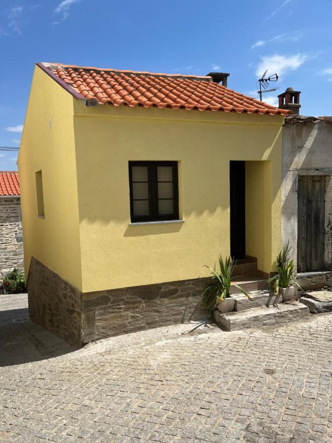 Вілла Casas Do Coa - Casa Do Castelo Віла-Нова-де-Фош-Коа Екстер'єр фото